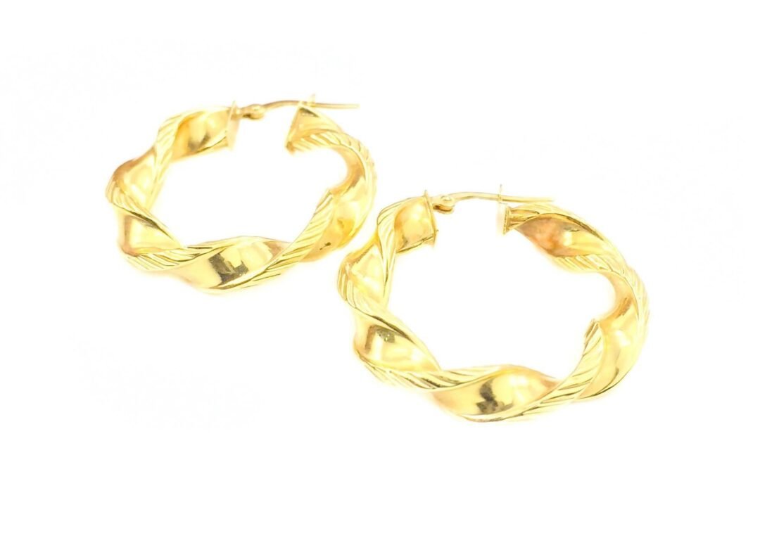Aros de oro para mujer - Aros de oro para mujer de Oro-  Aros de oro para mujer - kuri joyería - Anillos de oro - Cadenas de oro - Joyería Bolivia - Santa Cruz - Bolivia